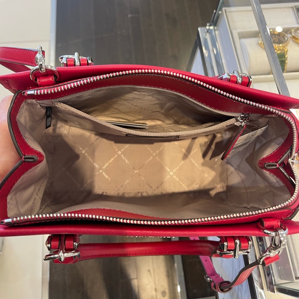MICHAEL KORS Marilyn Medium Saffiano Leather Satchel
Dark Raspberry 
NWT - Picture 15 of 16